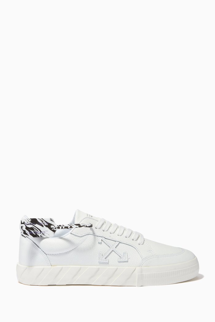 

Low Vulcanized Sneakers in Calf Leather, White