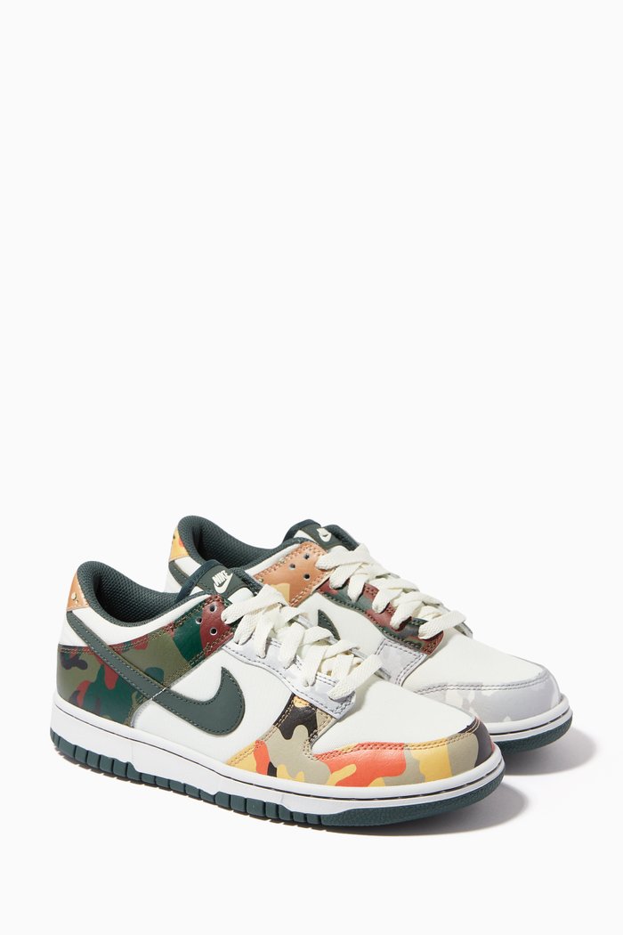 

Dunk Low SE Sneakers in Leather, Multicolour
