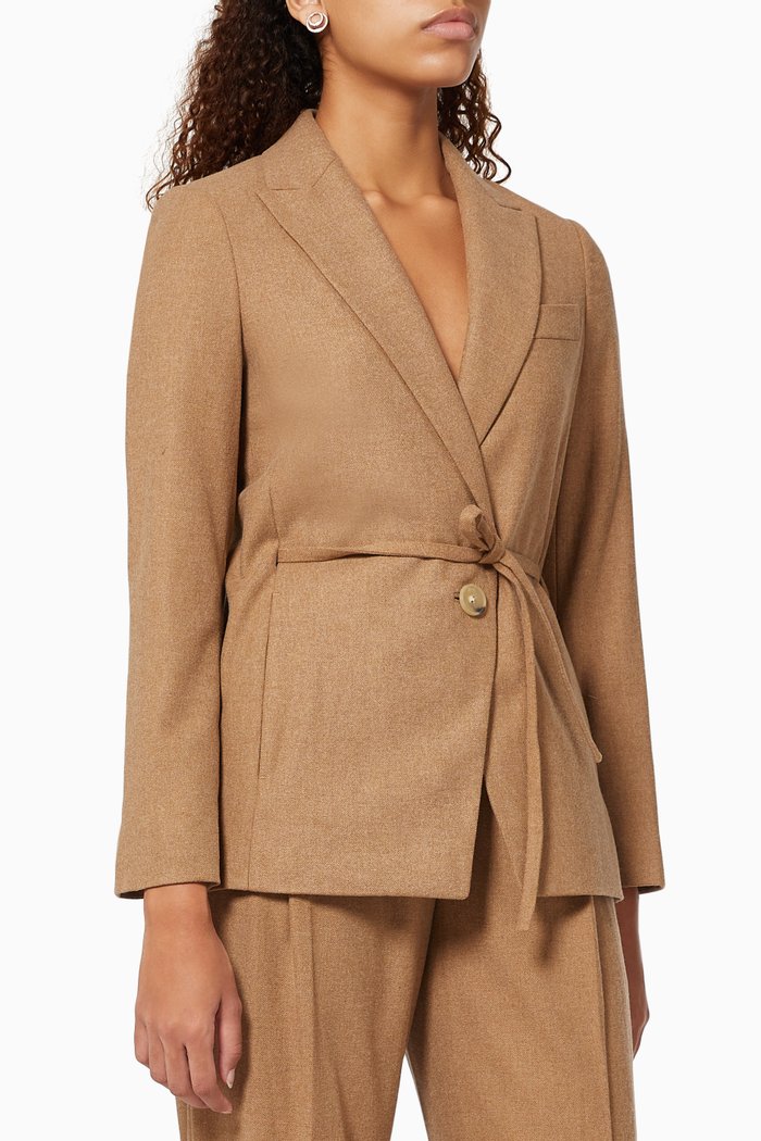 

Belted Blazer in Flannel, Neutral