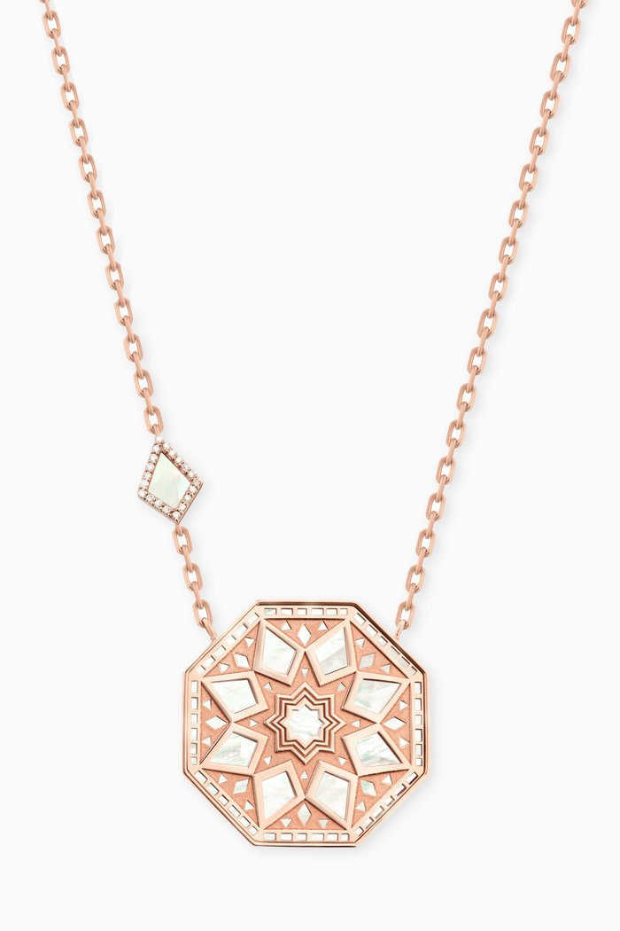 

Classic Turath Large Pendant in 18kt Rose Gold