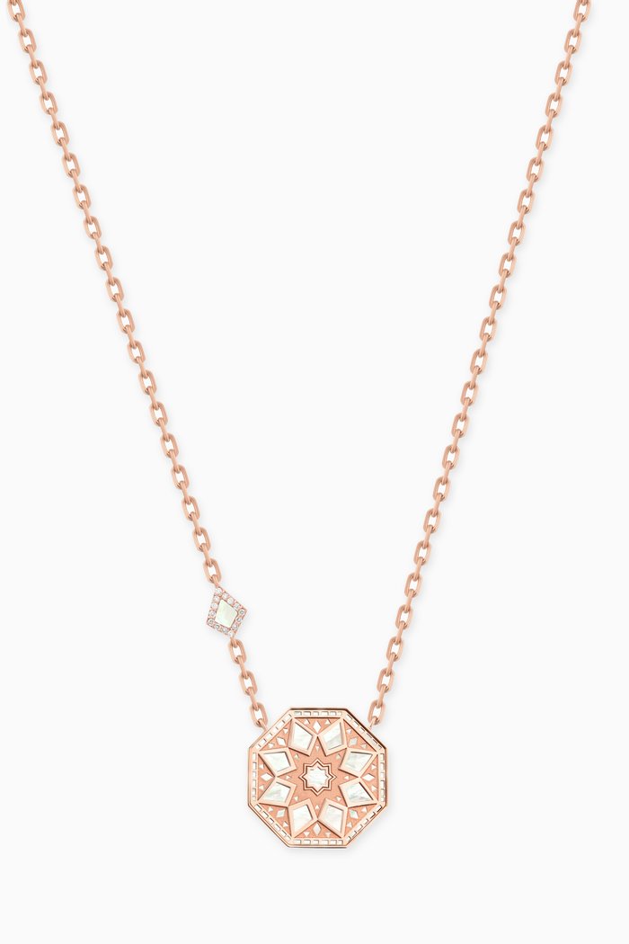 

Classic Turath Small Pendant in 18kt Rose Gold