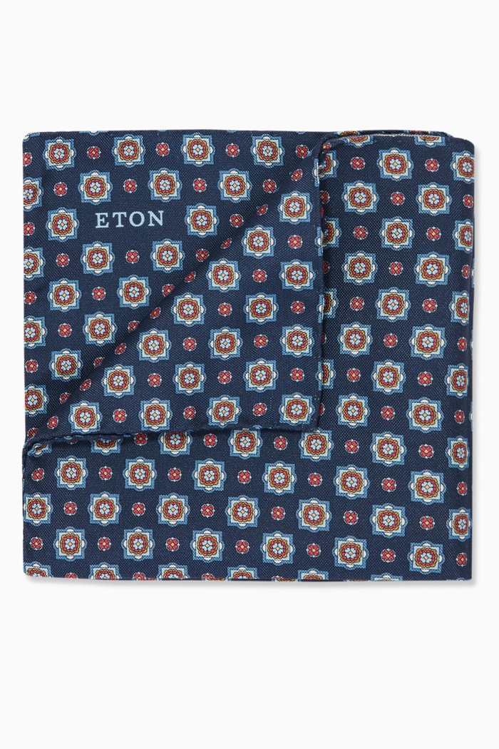 

Medallion Print Pocket Square in Silk, Blue