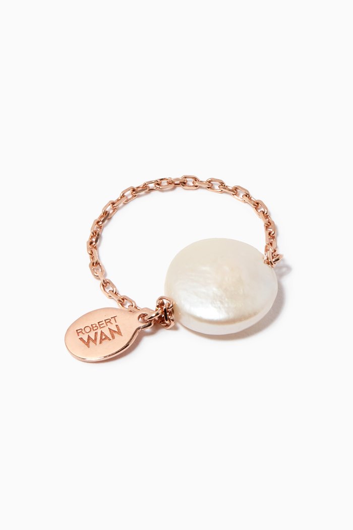 

Disc Pendant Mother of Pearl Chain Ring in 18kt Rose Gold