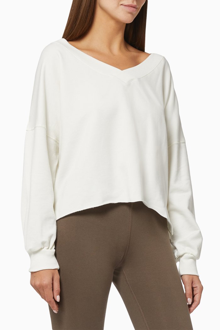 

Yoga Luxe V-Neck Top in Fleece, White
