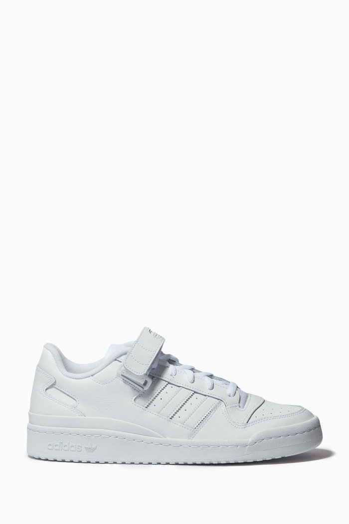 

Forum Low Top Sneakers in Leather, White