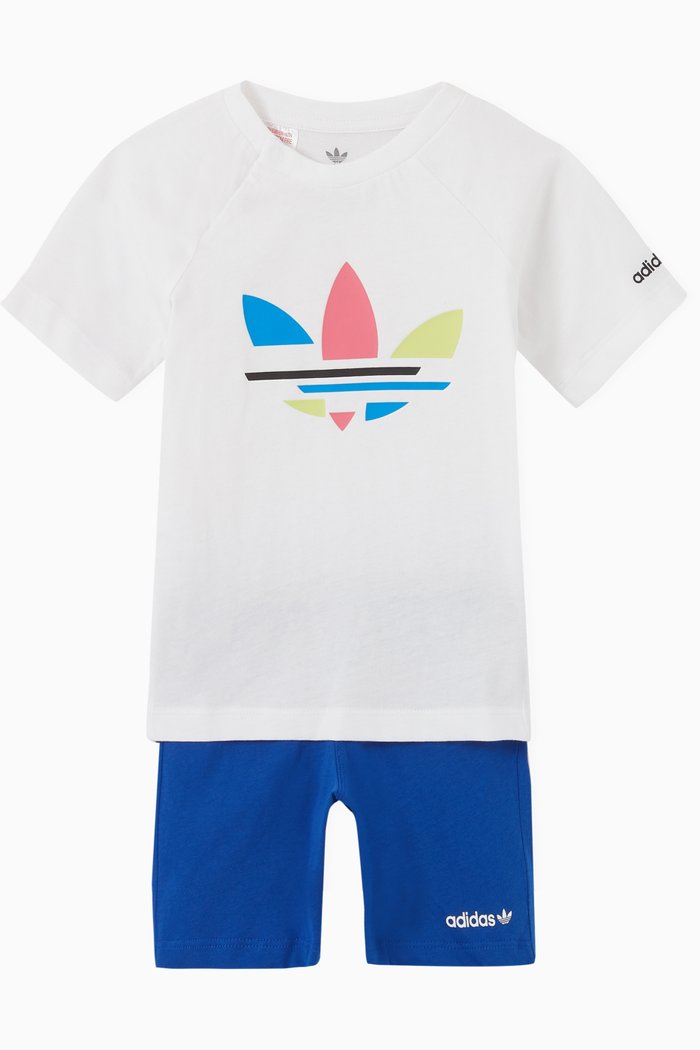 

Adicolor Shorts and T-shirt Set in Jersey, Multicolour