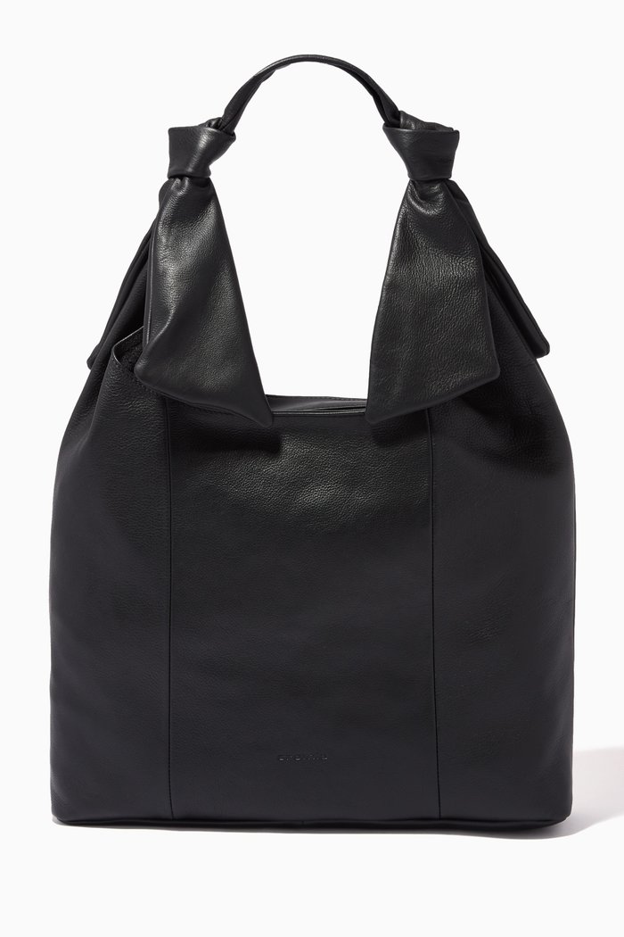 

Pixie Shoulder Bag in Calfskin, Black