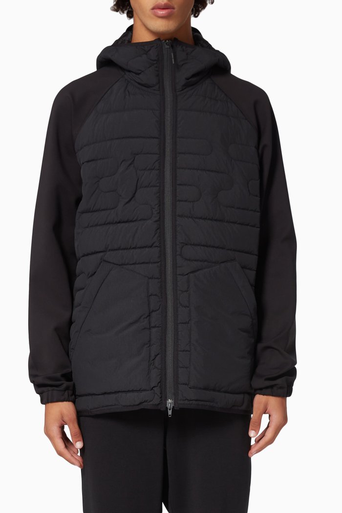 

Classic Cloud Insulated Hooded Jacket in Nylon, Black