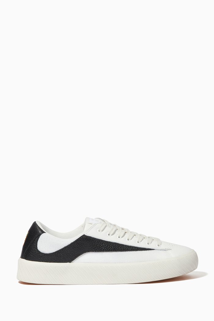 

Rodina Sneakers in Grained Leather, Black