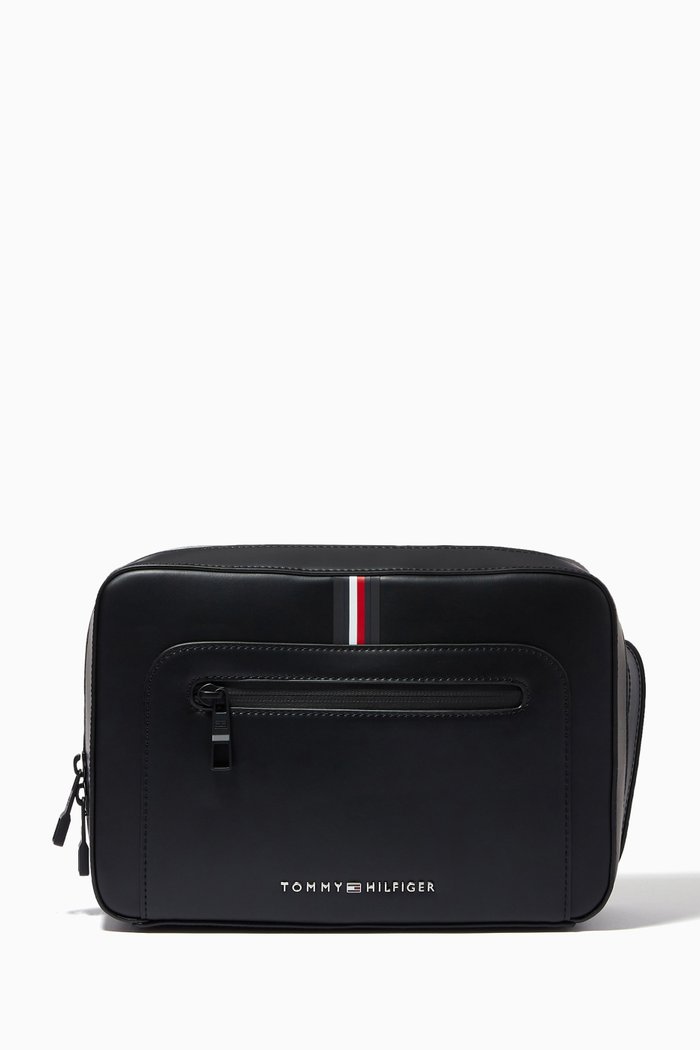Commuter Washbag in Leather, Black