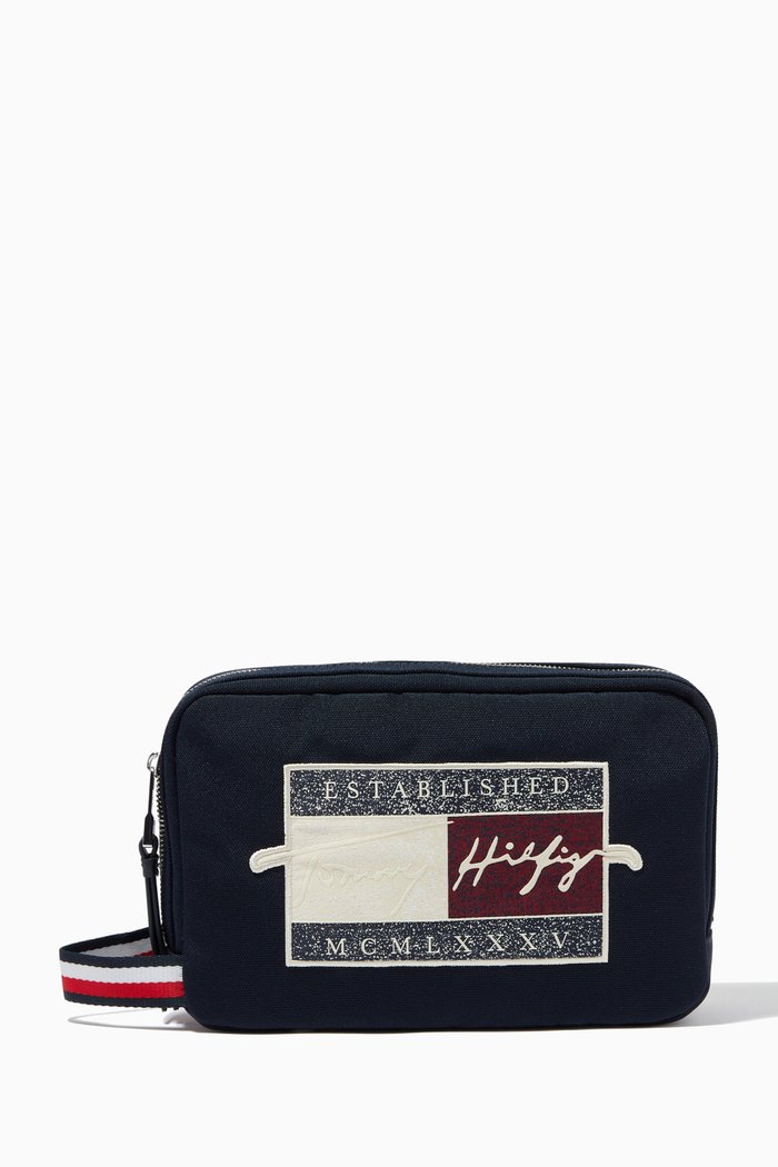

Signature Washbag in Canvas, Blue