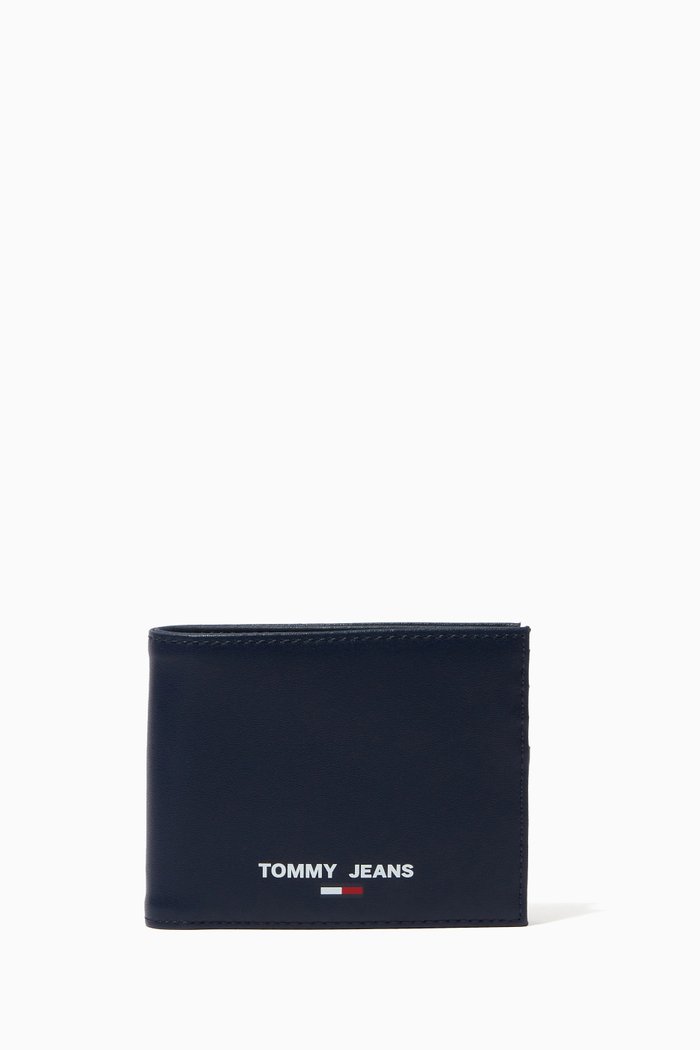 

Essential Card and Coin Wallet in Sustainable Leather, Blue