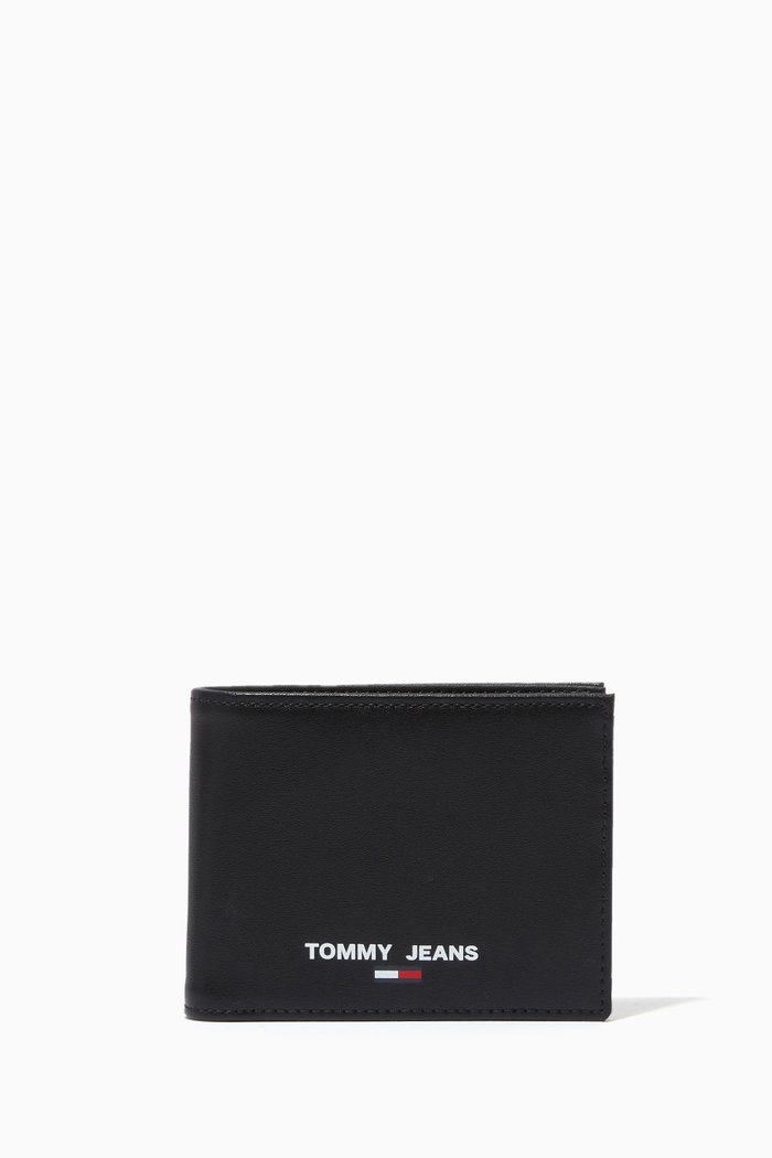 

Essential Card and Coin Wallet in Sustainable Leather, Black