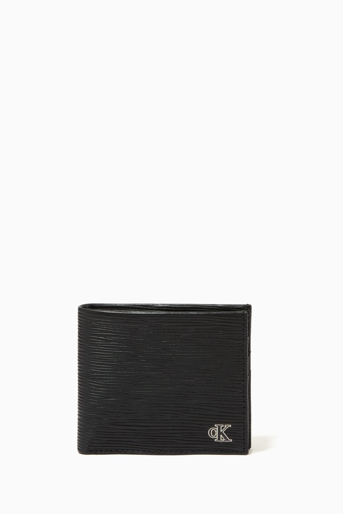 

Logo Plaque Bi-Fold Wallet in Leather, Black