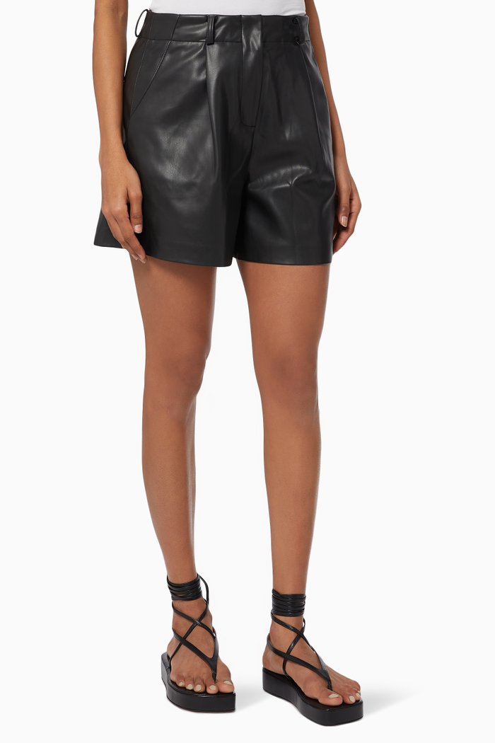 

Manon Pleated Shorts in Faux Leather, Black