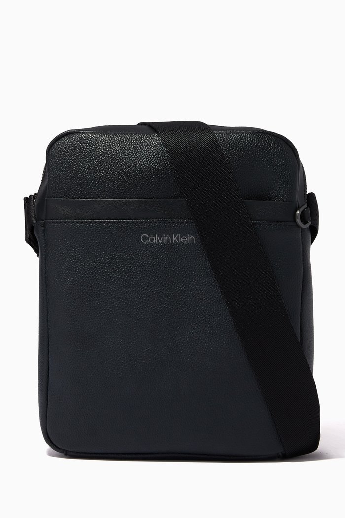 Reporter Crossbody Bag in Faux Leather, Black