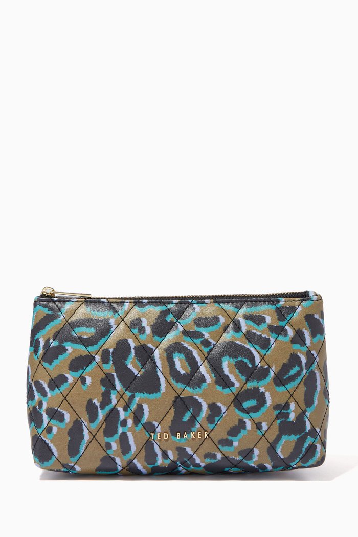 

Quiltaz Washbag in Leopard Recycled PU, Multicolour