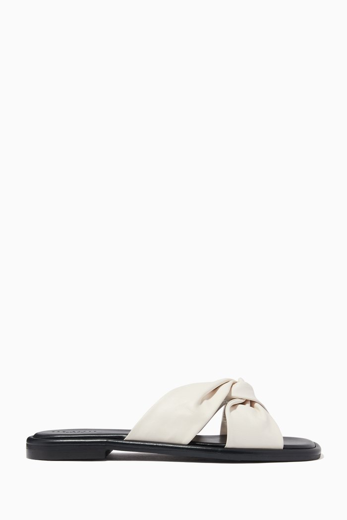 

Pebba Flat Sandals in Leather, White