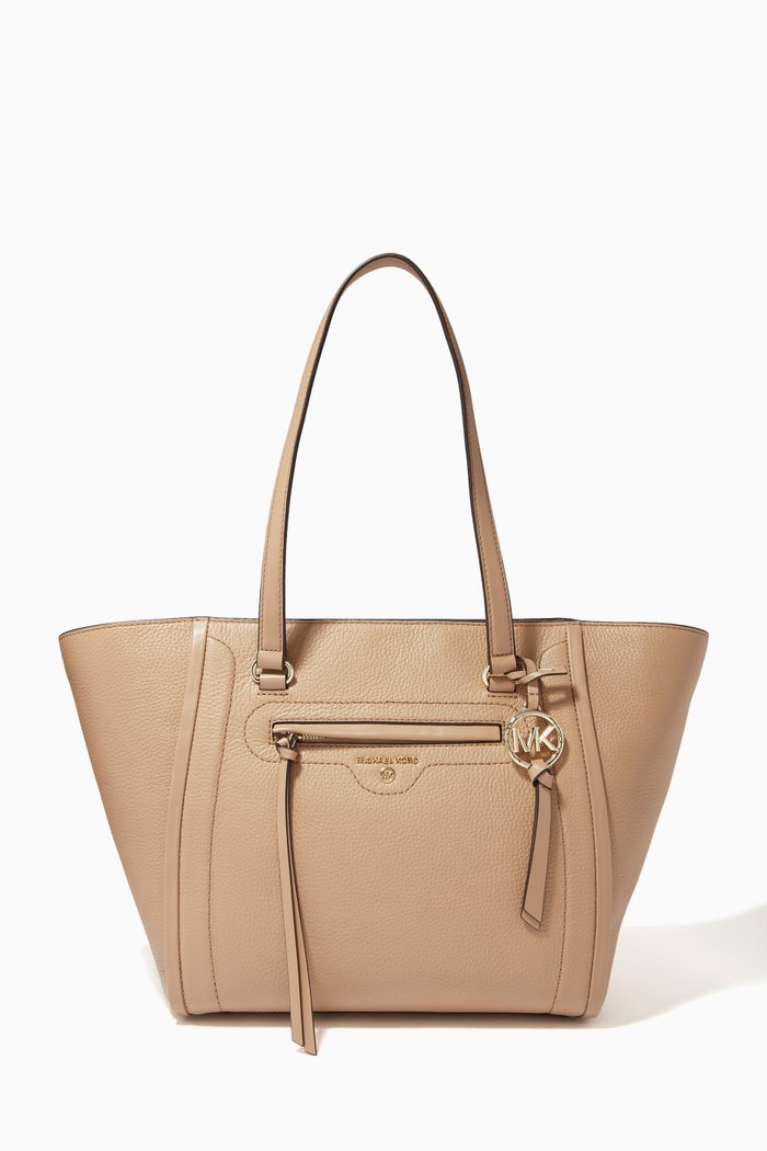 

Medium Carine Tote Bag in Leather, Brown