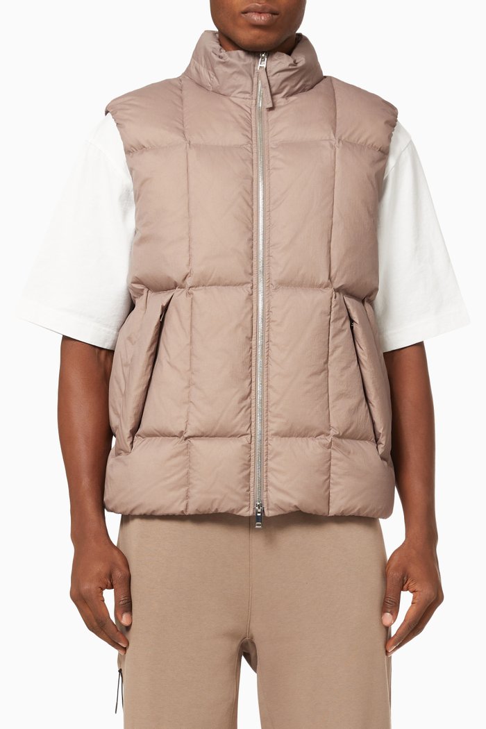 

Puffer Vest in Water-resistant Nylon, Neutral