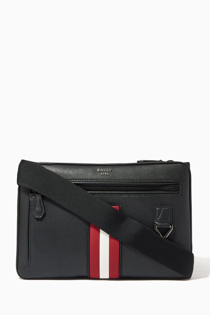 

Milvar Crossbody in Recycled Leather, Black