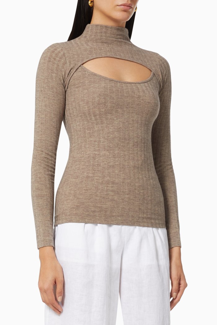 

Mockneck Open Back Slim Top in Rib Knit, Neutral