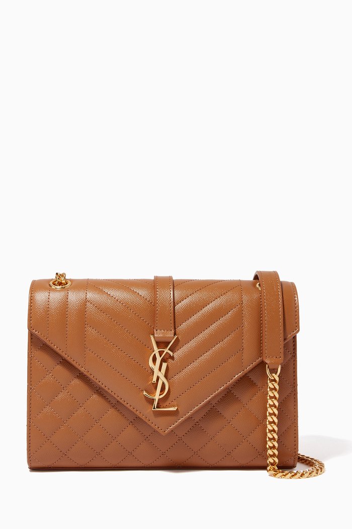 

Medium Envelope Shoulder Bag in Mix Matelassé Grain de Poudre Embossed Leather, Brown