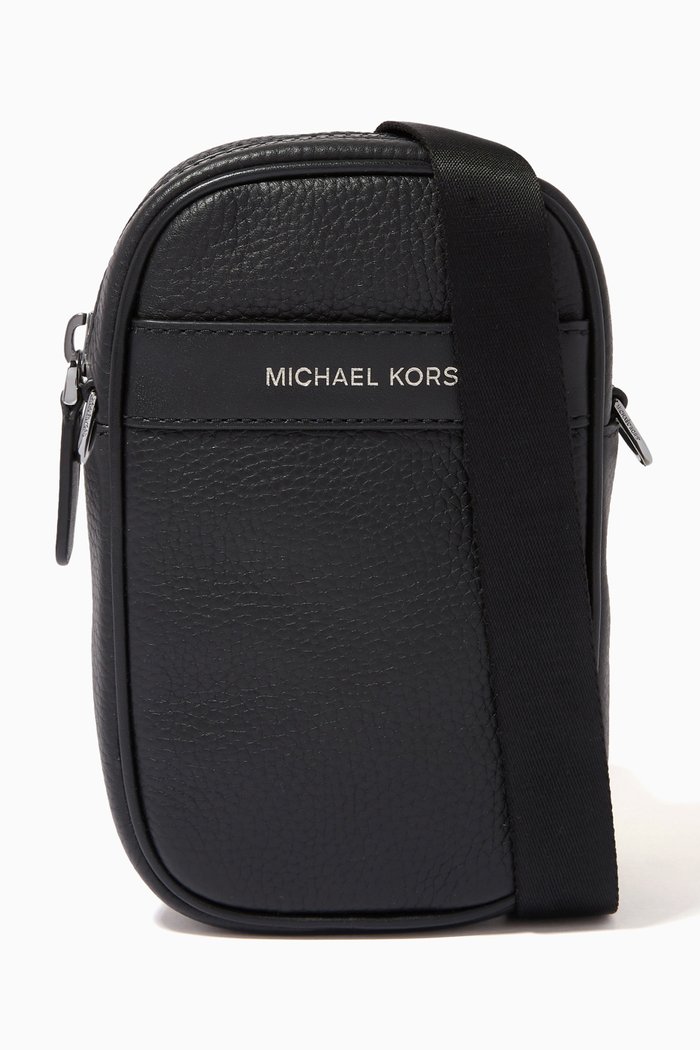 

Greyson Phone Crossbody Bag in Leather, Black