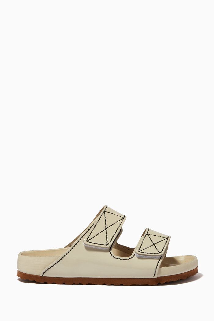

Arizona Slides in Patent Leather, Neutral