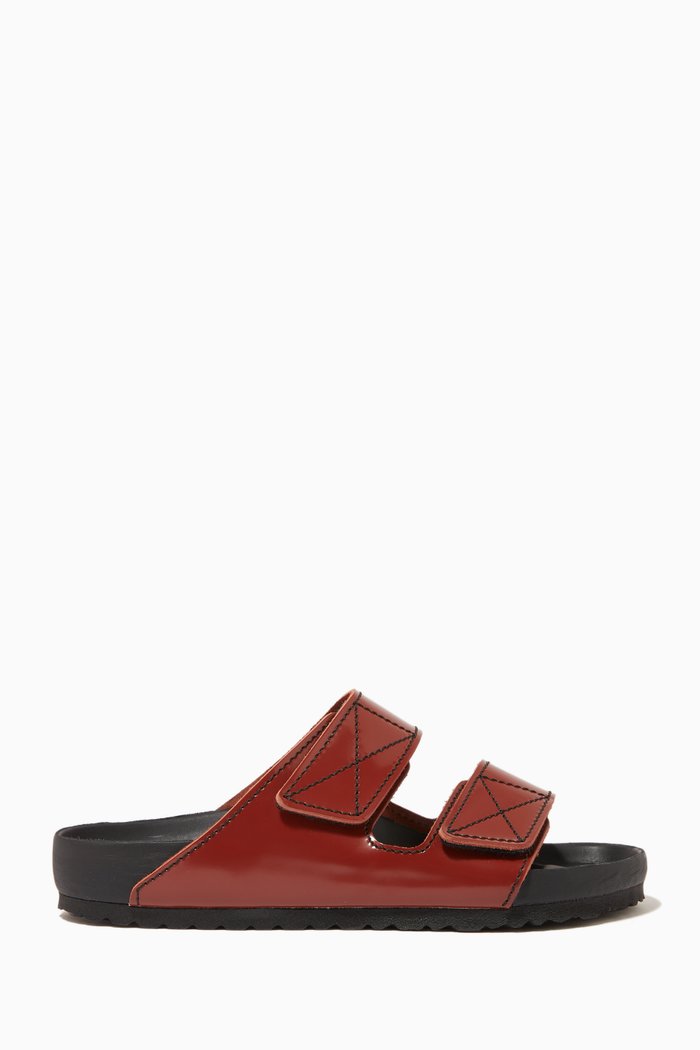 

Arizona Slides in Patent Leather, Brown