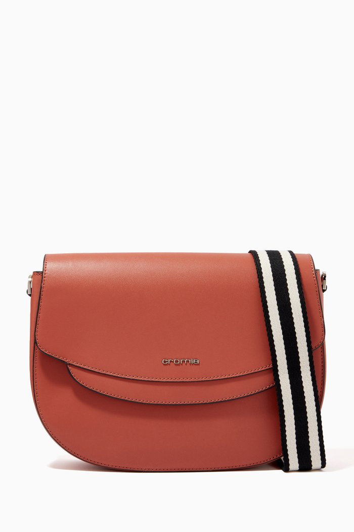 

Small Crossbody Bag in Calfskin, Brown