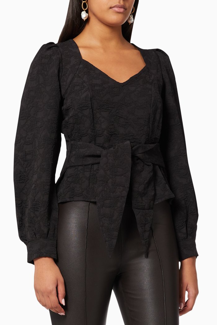 

Yasbexly Top in Textured Crepe, Black