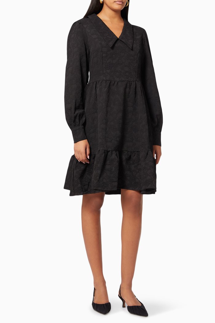 

Yasbexly Dress in Textured Crepe, Black