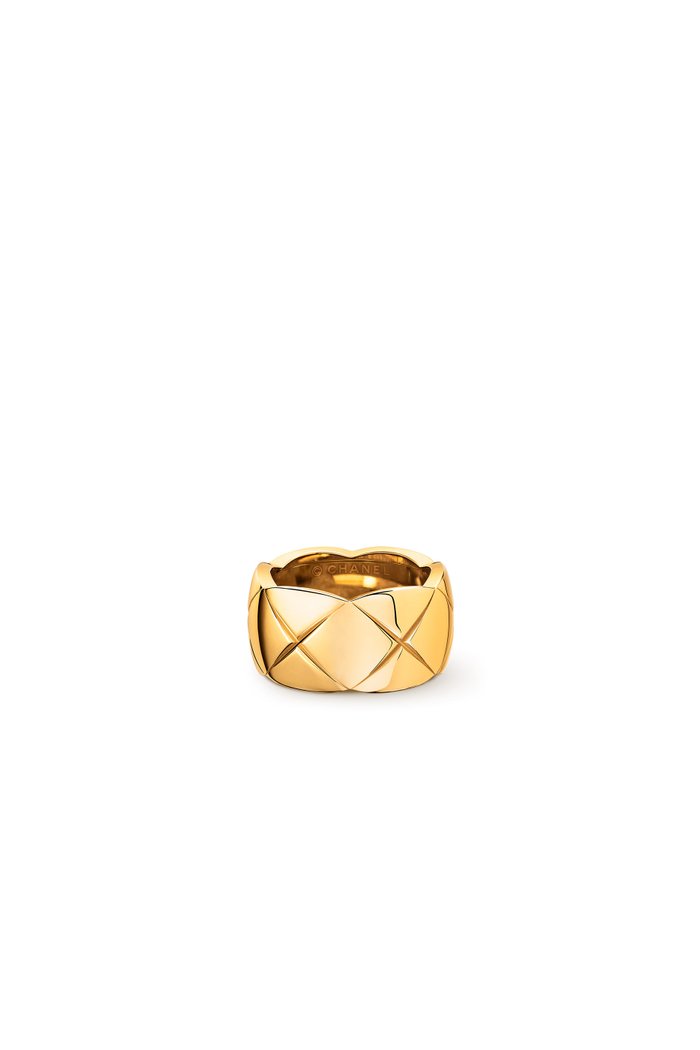 

Quilted motif, large version, 18K yellow gold