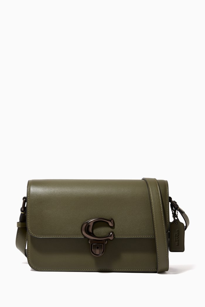 

Studio Shoulder Bag in Leather, Green