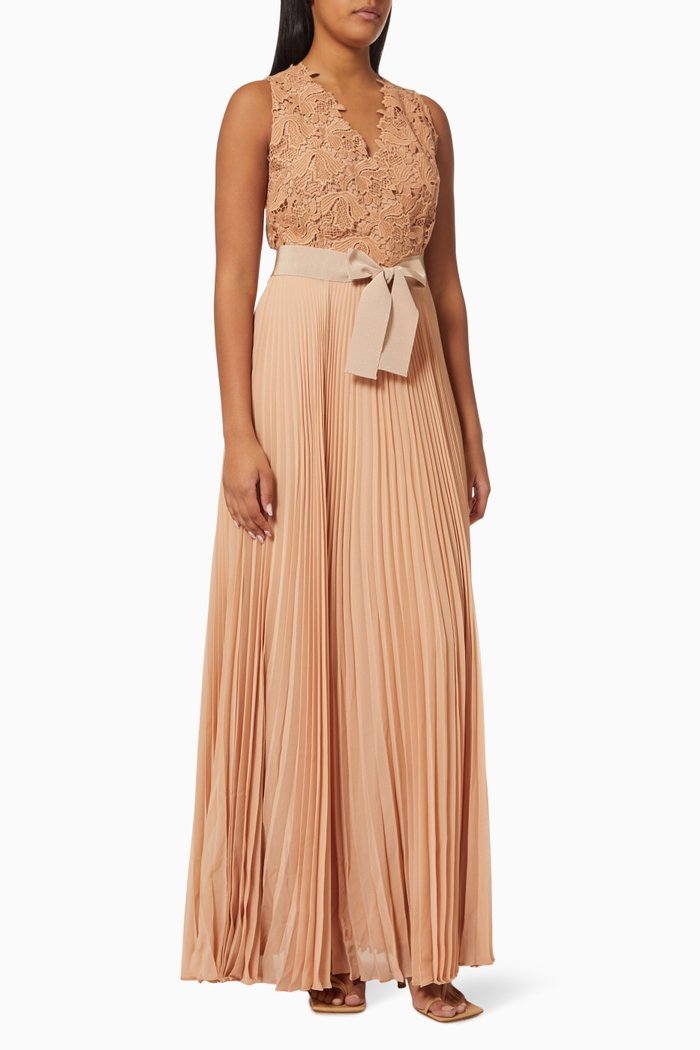 

Caduca Dress in Lace & Chiffon, Neutral