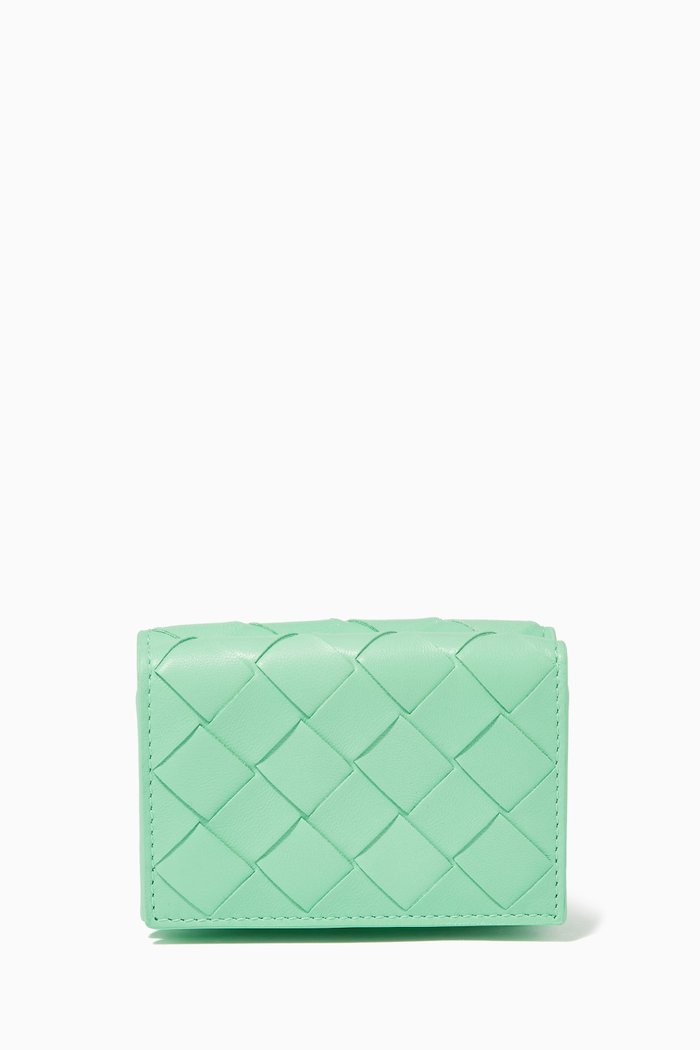 

Tiny Trifold Wallet in Intreccio Nappa, Green
