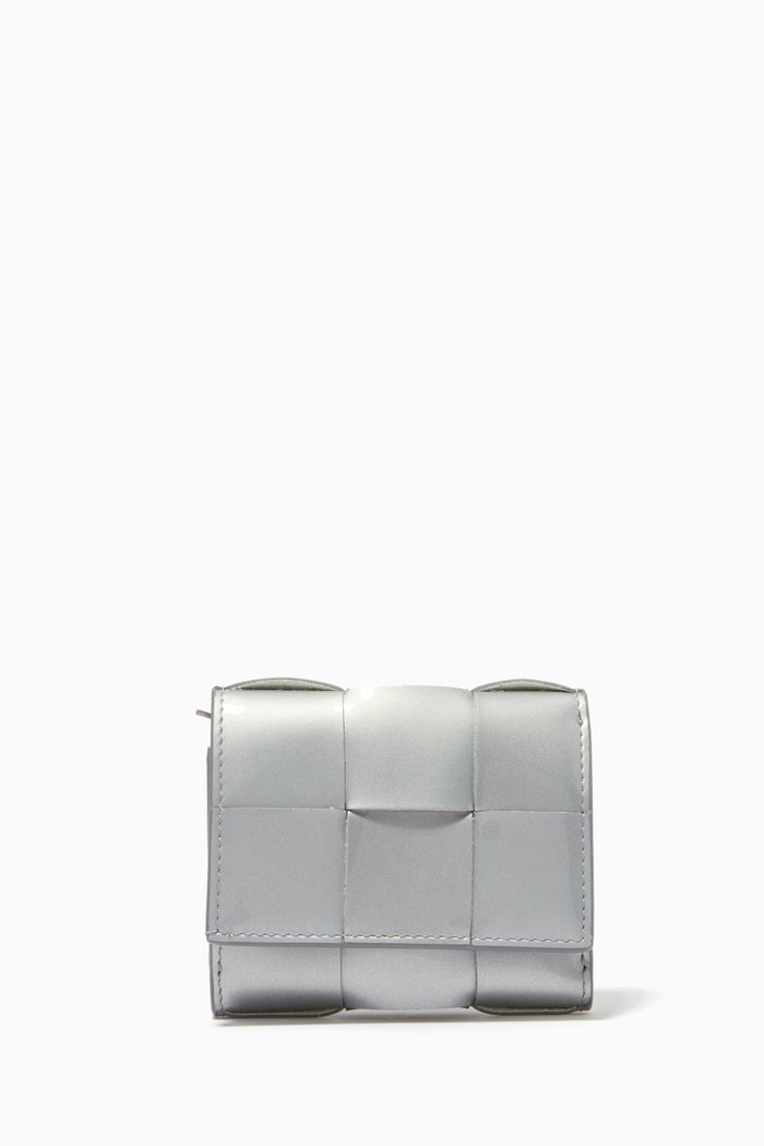 

Tri-fold Zip Wallet in Intrecciato Patent Leather, Silver