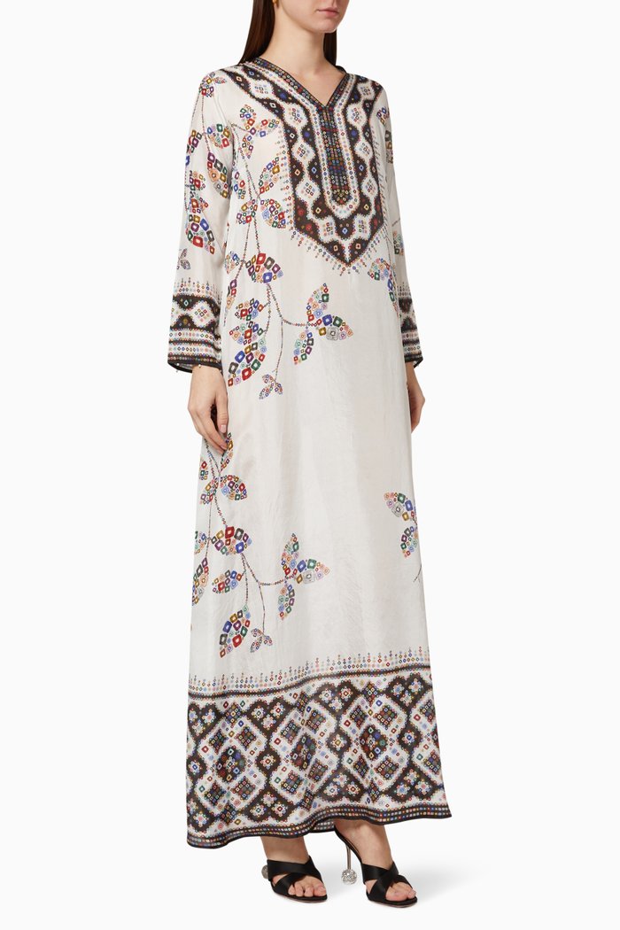 

Ghazal Jalabiya, White