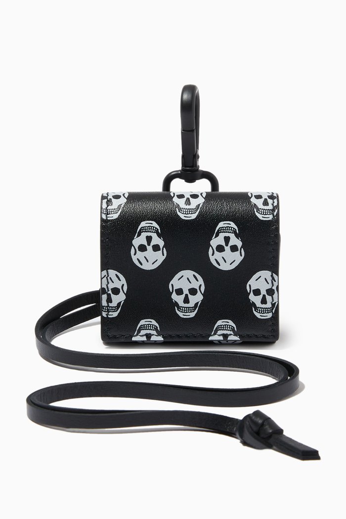 

Biker Skull AirPods Pro Case with Strap in Leather, Black
