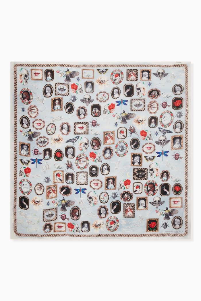

Motif Printed Curiosities Shawl in Silk, Blue