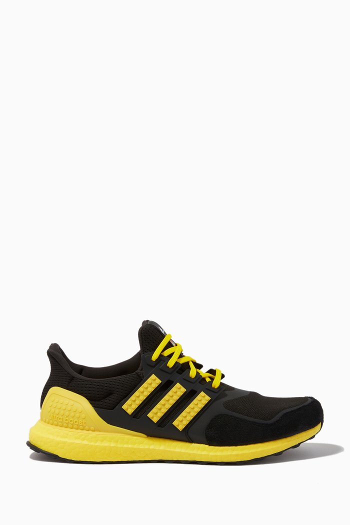 

x LEGO® Ultraboost DNA Sneakers in Primeknit, Black