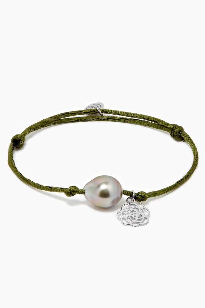 Wan Design Pearl Bracelet with Rose Charm in 18kt White Gold, Silver