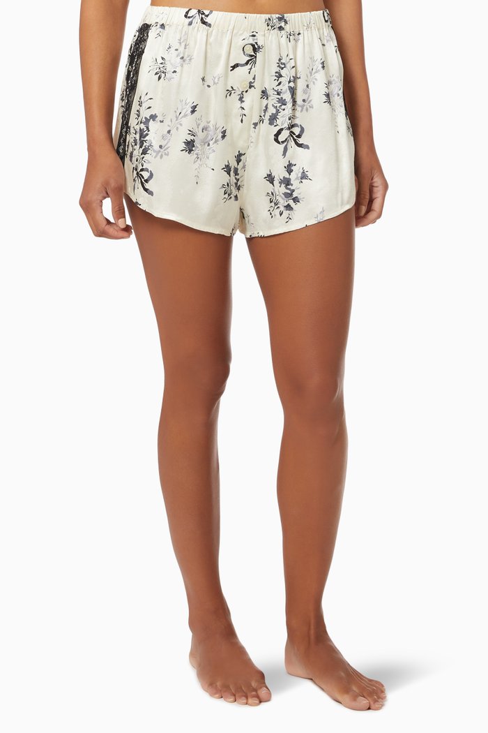 

Martine Shorts in Silk, Neutral