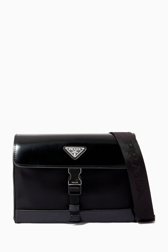 

Triangle Logo Shoulder Bag in Re-Nylon & Leather, Black