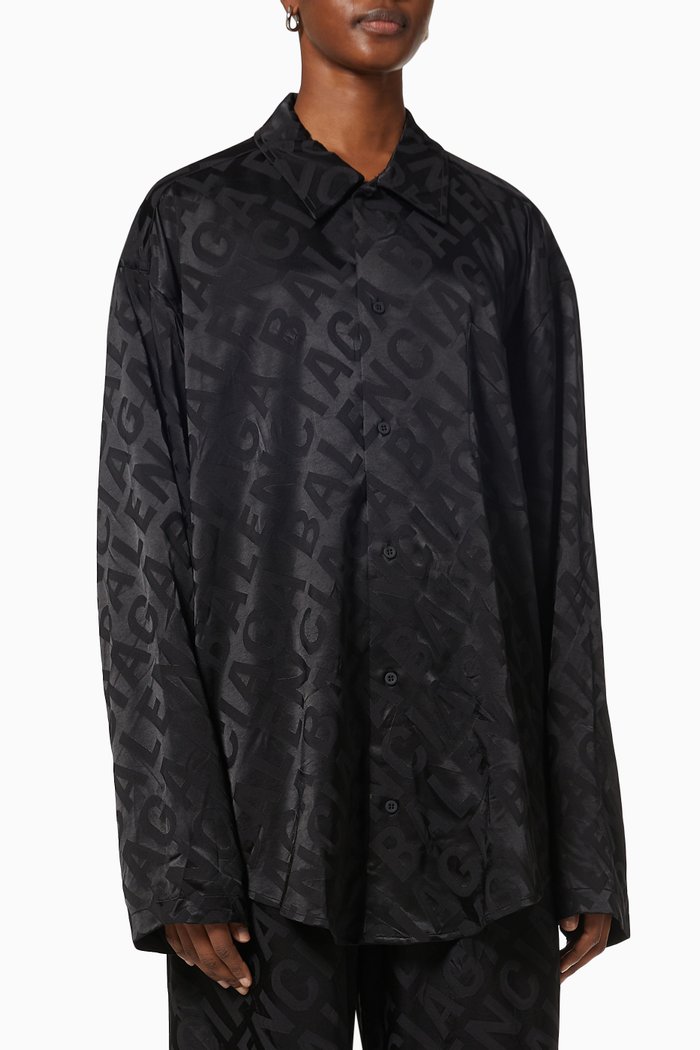 

Oversized Shirt in Fluid Logo Jacquard, Black