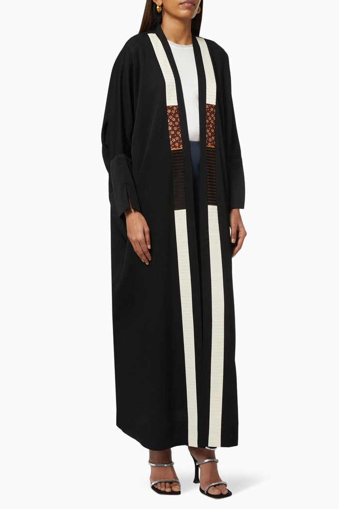 

Front Flower Stripe Abaya in Crepe, Black