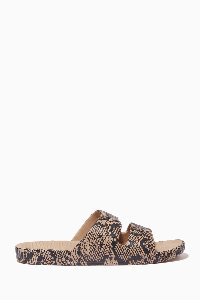 

Cobra Sands Slide Sandals in Sustainable PCU, Brown