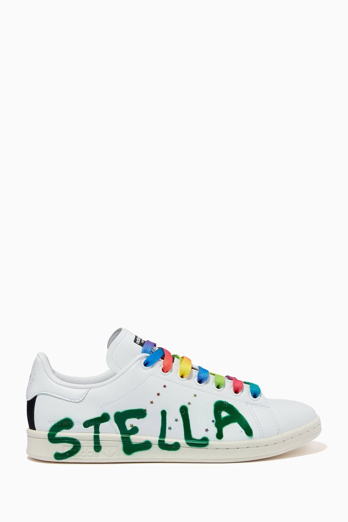 

x Ed Curtis Stan Smith Adidas Sneakers in Vegan Leather, Green