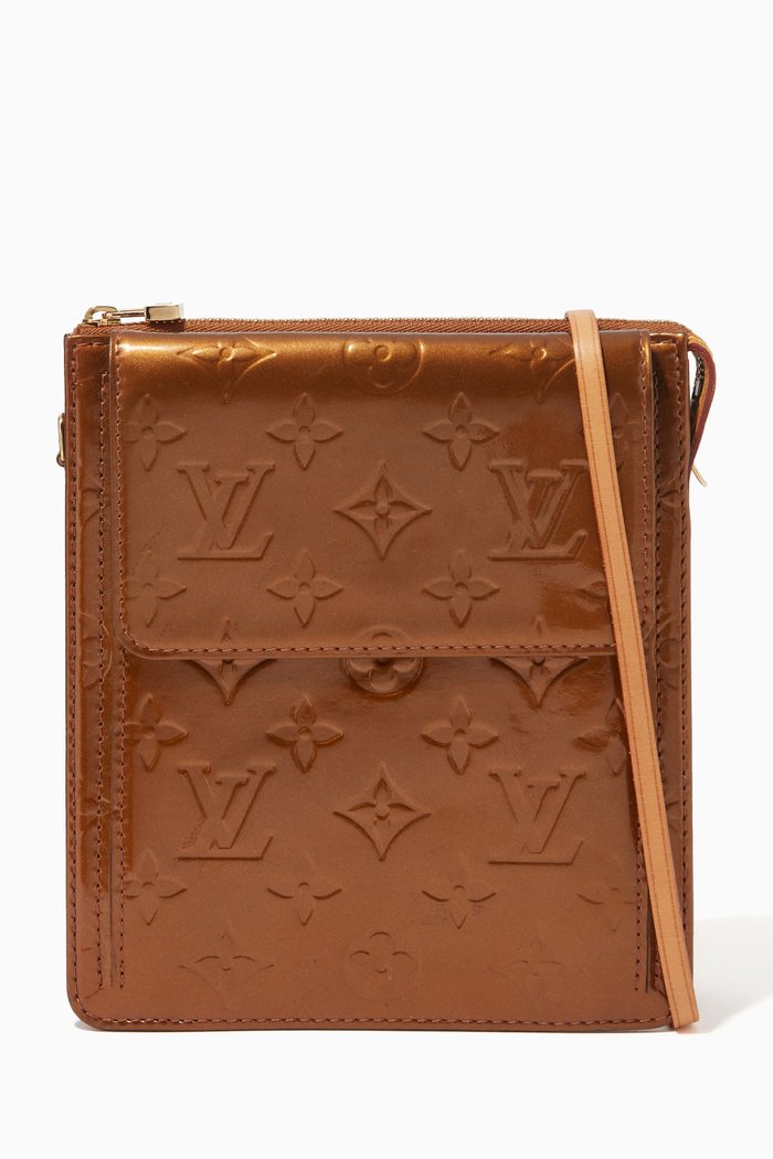

Shoulder Bag in Monogram Vernis, Brown